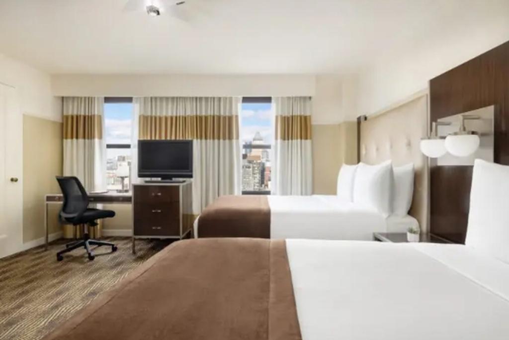 Metro View Room Double photo 1