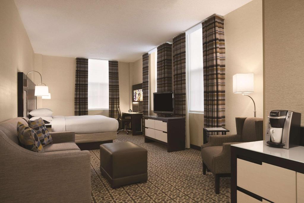 DoubleTree by Hilton Boston-Downtown