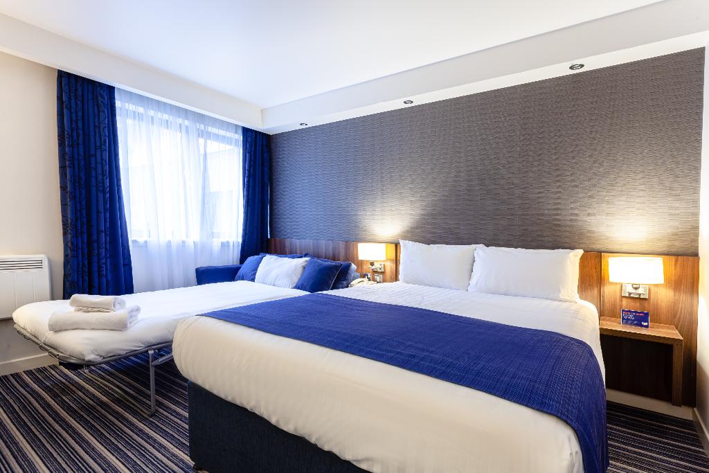 Holiday Inn Express Edinburgh Airport