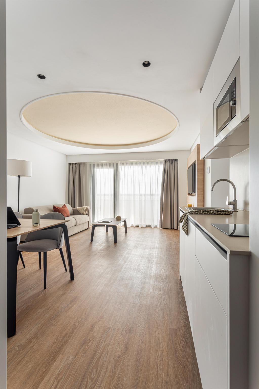 B48 Valencia Feria photo 9