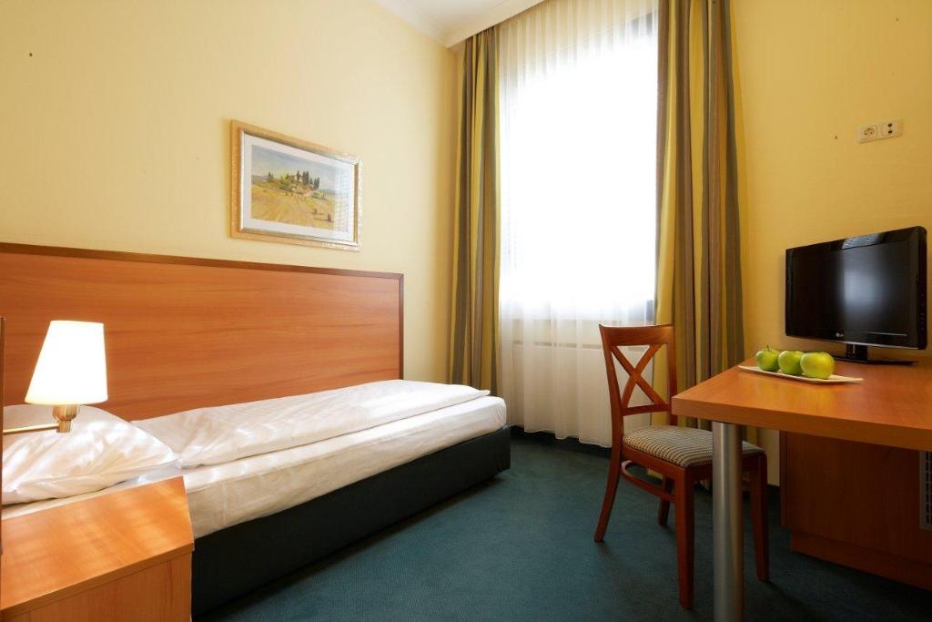 hotel-thumb