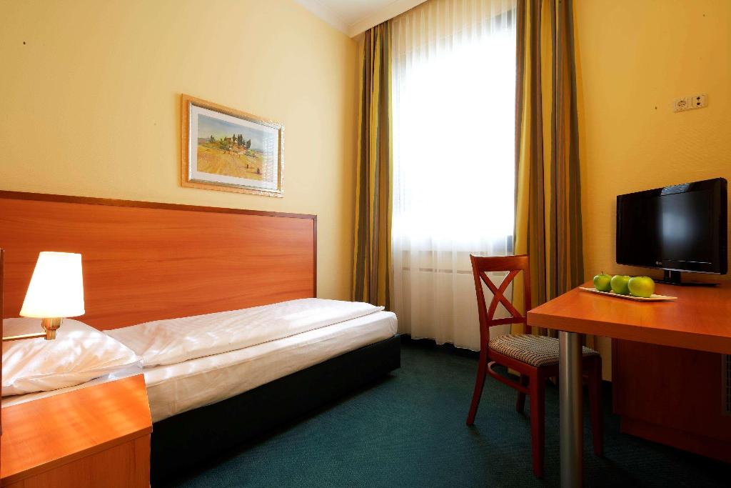 hotel-thumb