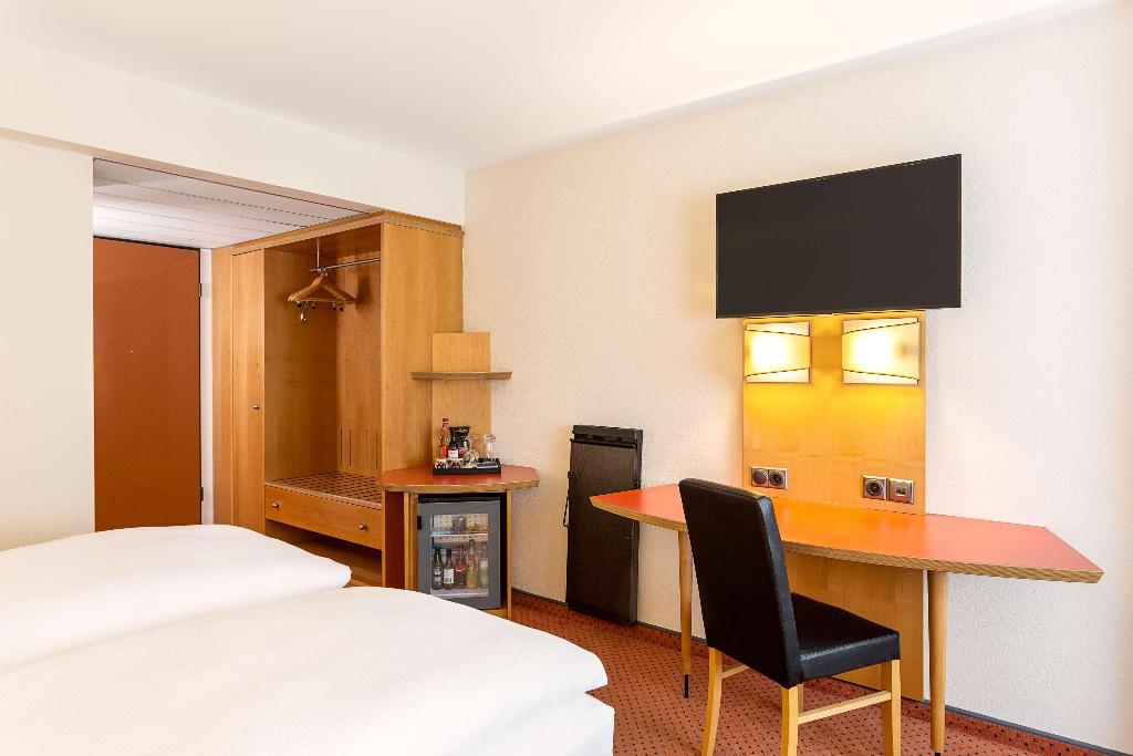 Hotel NH Berlin City Ost, Deutschland, Berlin. Großes 32