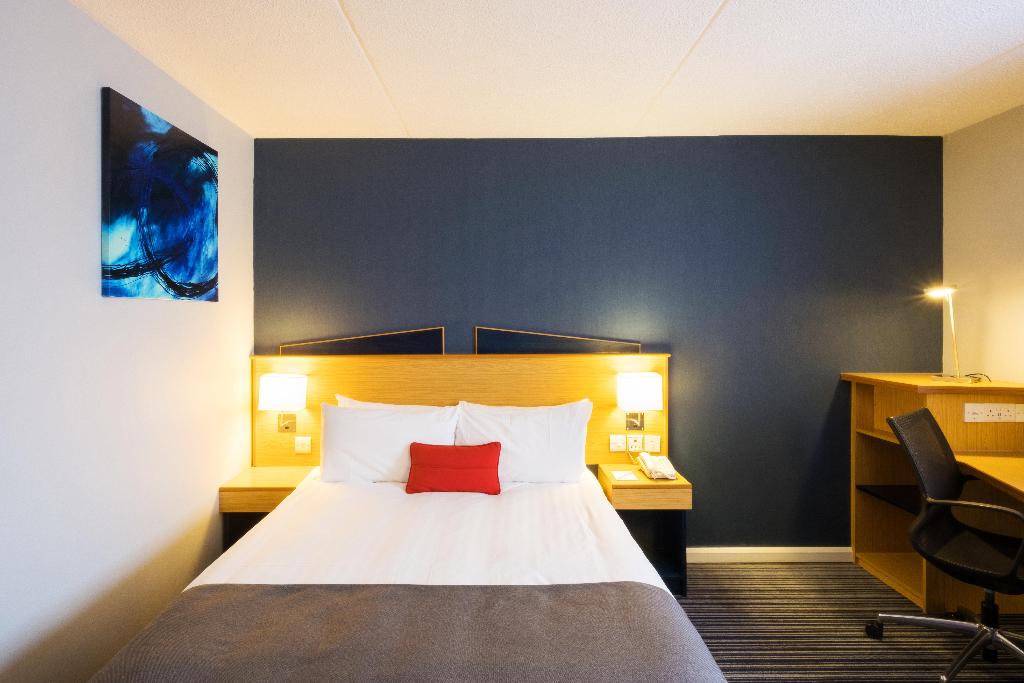 Holiday Inn Express Perth
