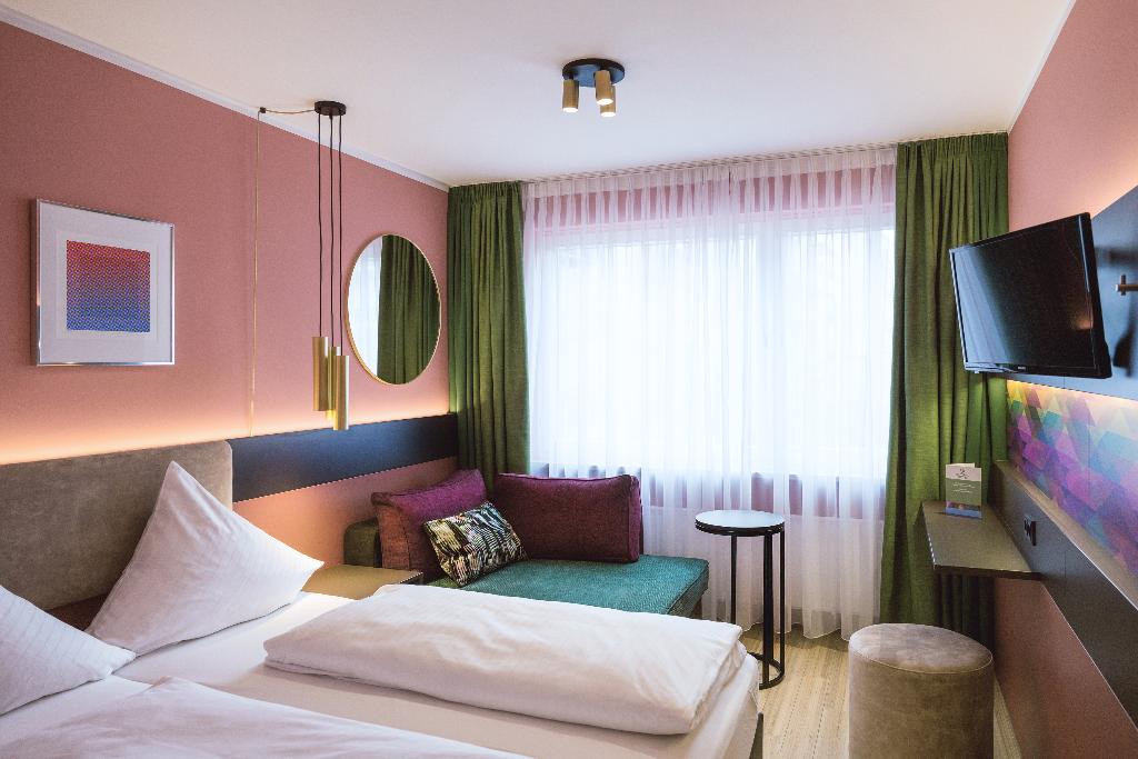 hotel-thumb