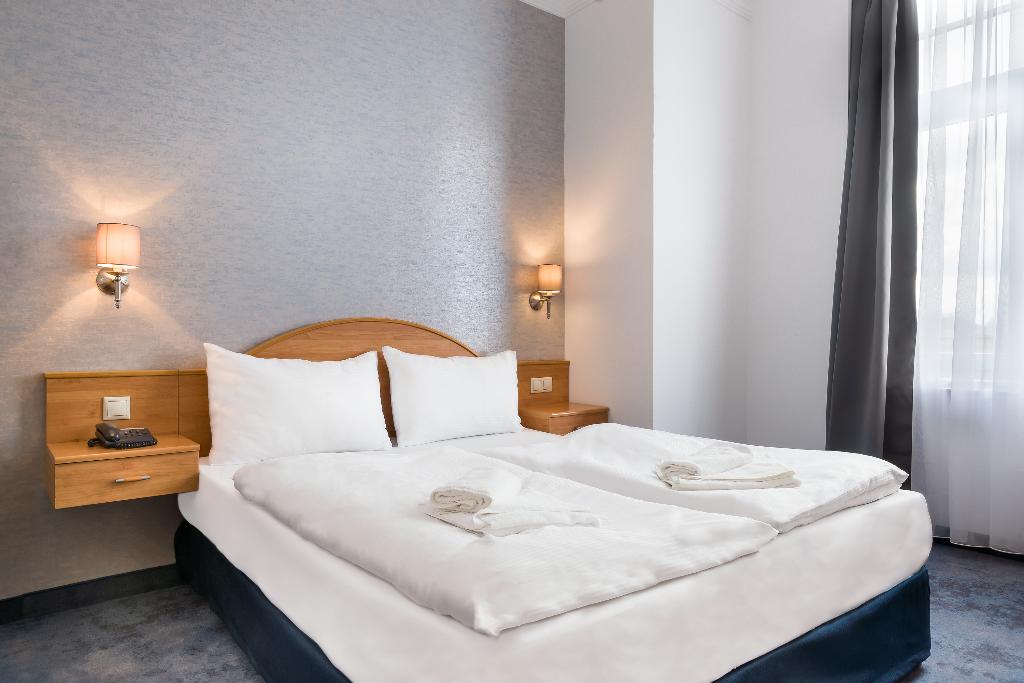 East City Hotel