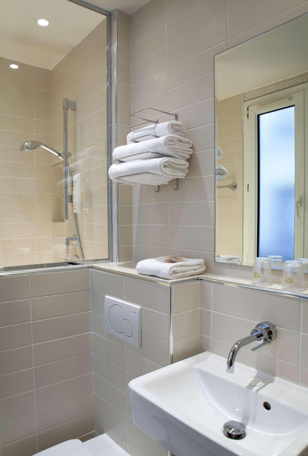 Hotel Timhotel Invalides Eiffel, Frankreich, Paris. Großes 2