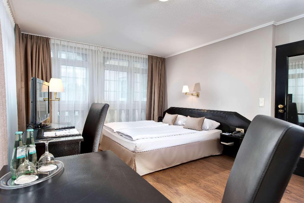 hotel-thumb