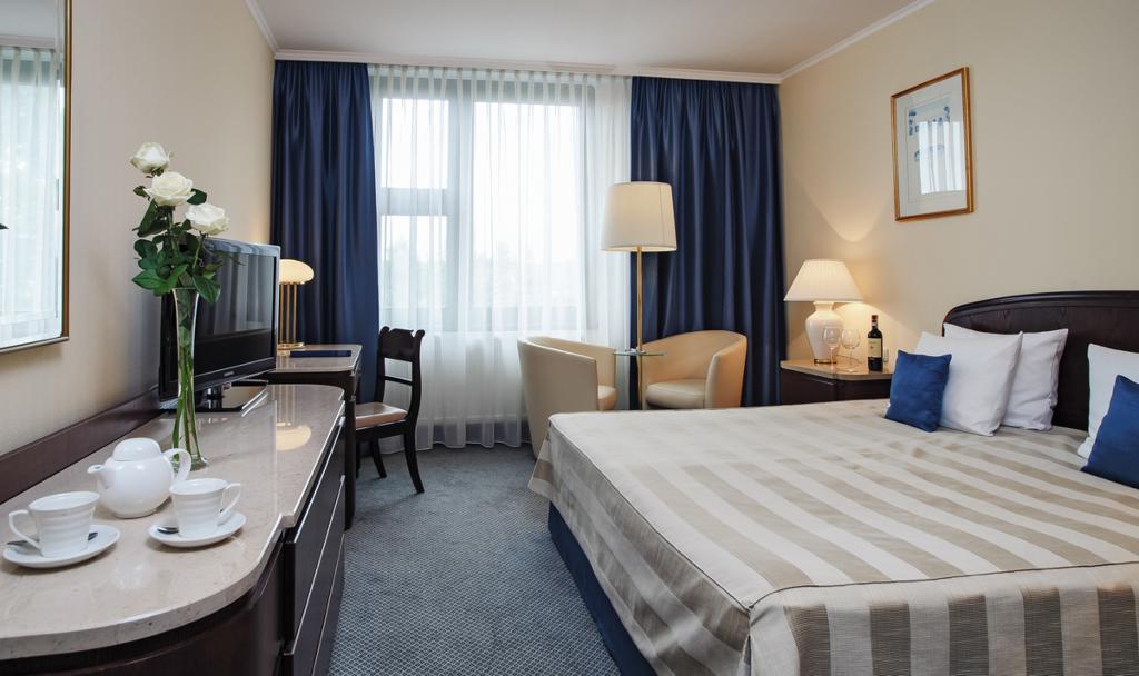 Booking Hotel Crown Piast & Spa*****