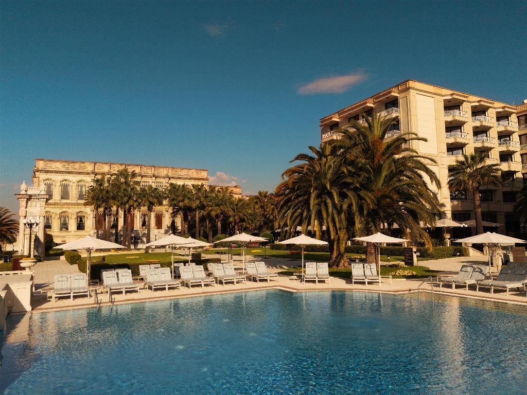 hotel-thumb