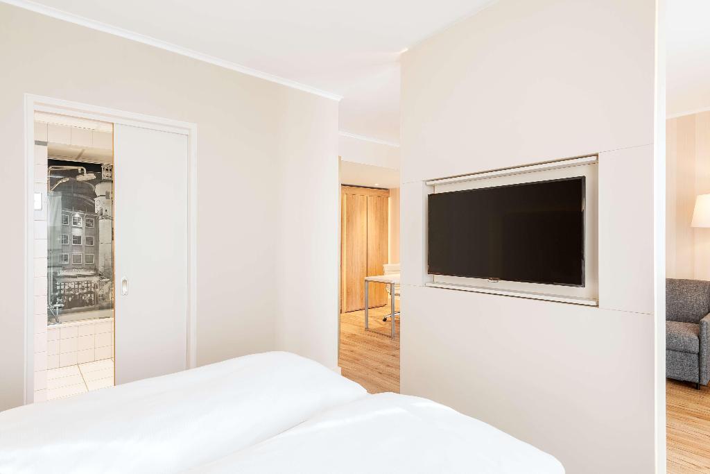 hotel-thumb