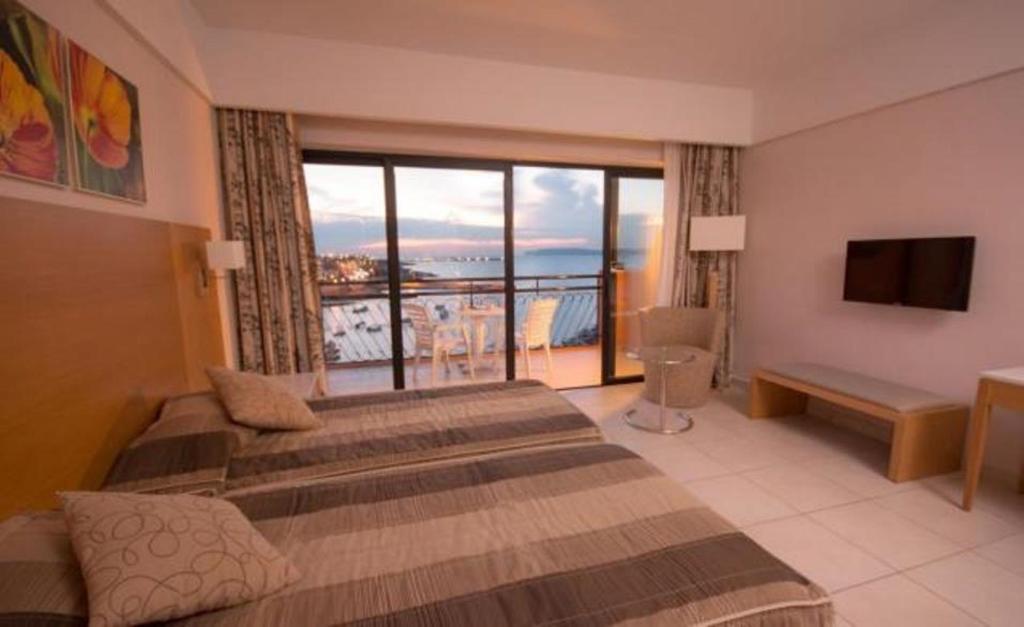 hotel-thumb
