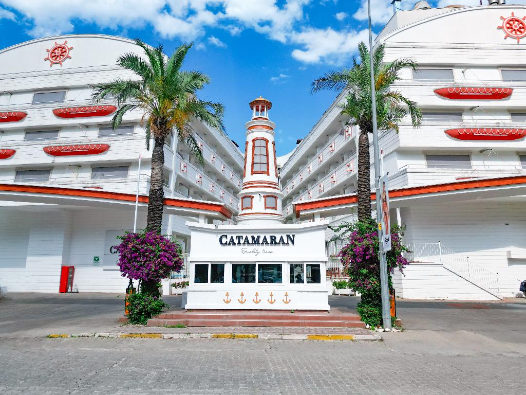 Catamaran Resort Hotel 5*