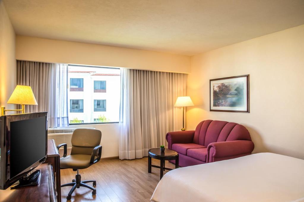 Fiesta Inn Monterrey La Fe