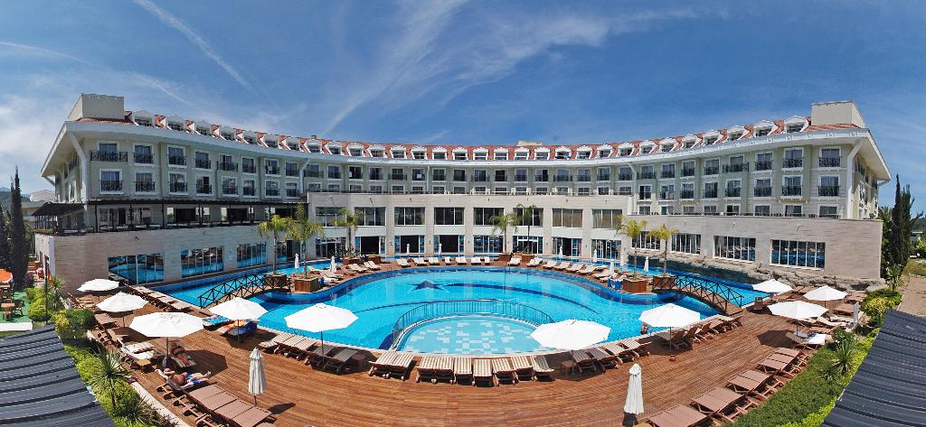 Meder Resort Hotel