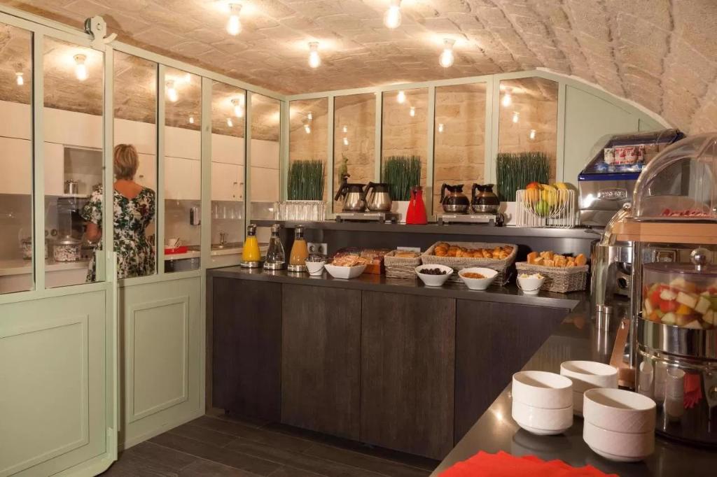 Hotel Hotel des 3 Poussins, Frankreich, Paris. Großes 19