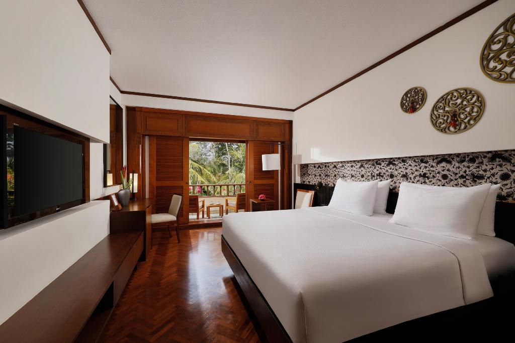 Nusa Dua Beach Hotel & Spa Handwritten Collection