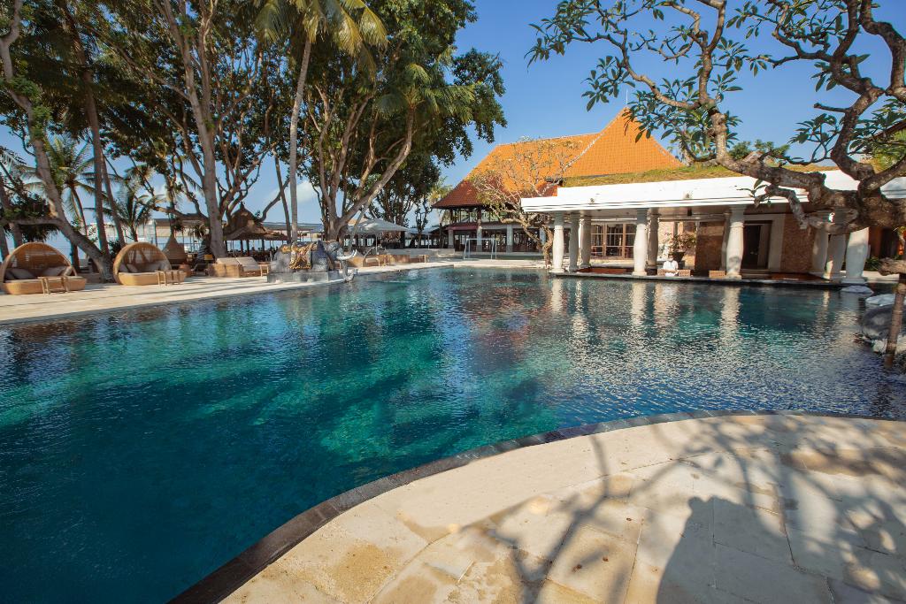 Puri Santrian - Pool