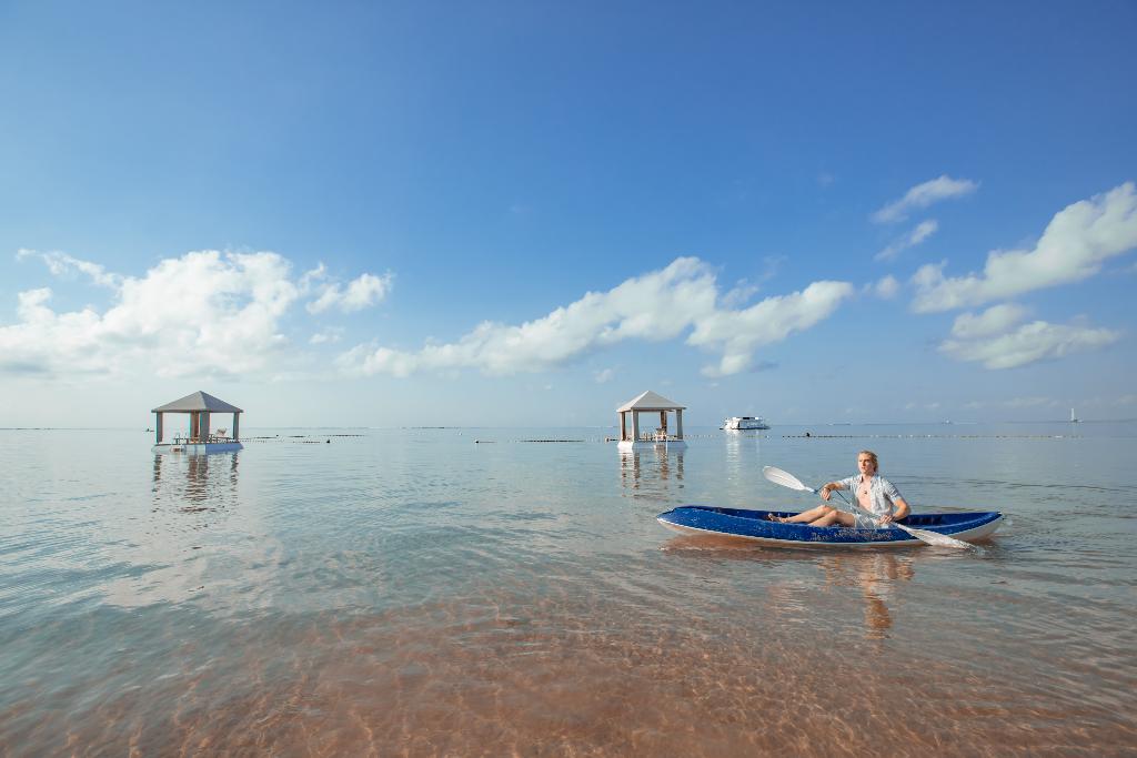 Puri Santrian - Beach