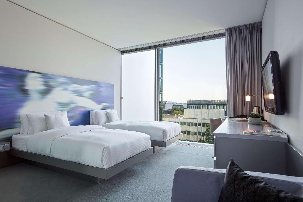 hotel-thumb