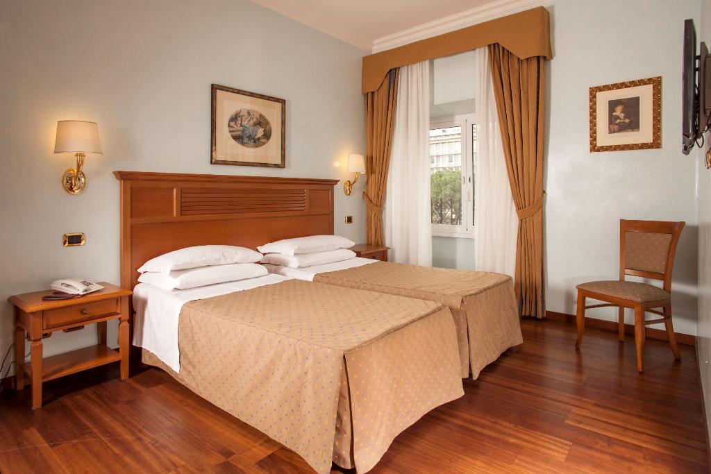 Hotel Piemonte, Italien, Rom. Großes 1