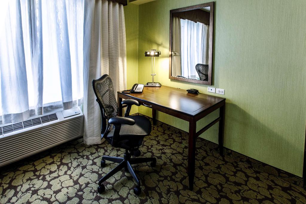 Hilton Garden Inn Staten Island