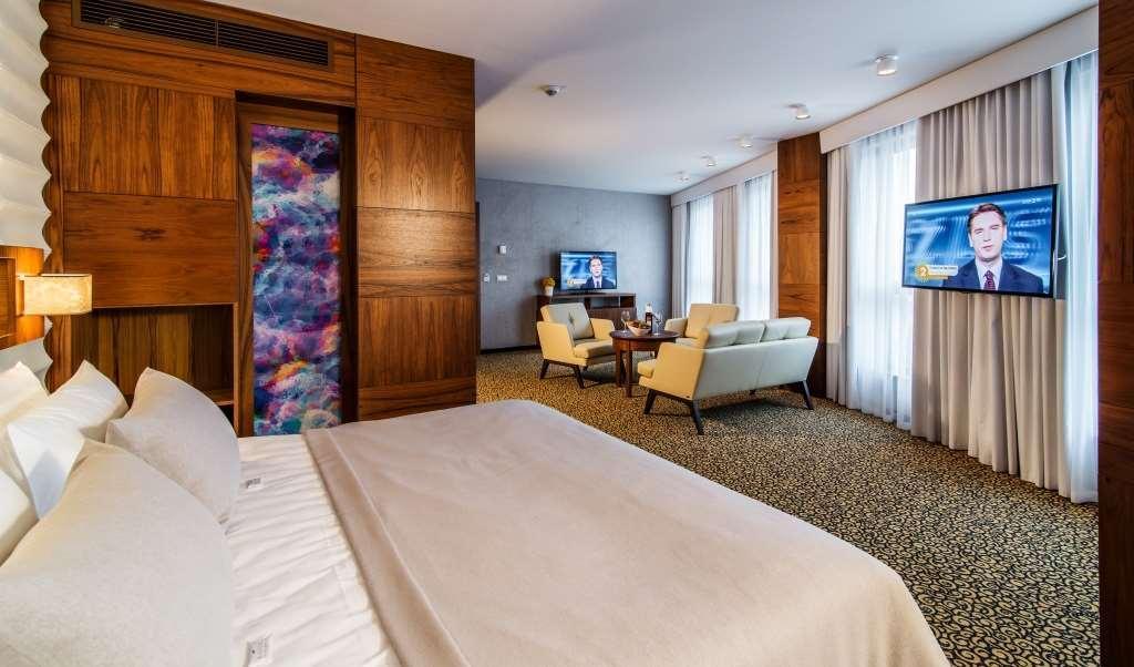 Airport Hotel Okecie