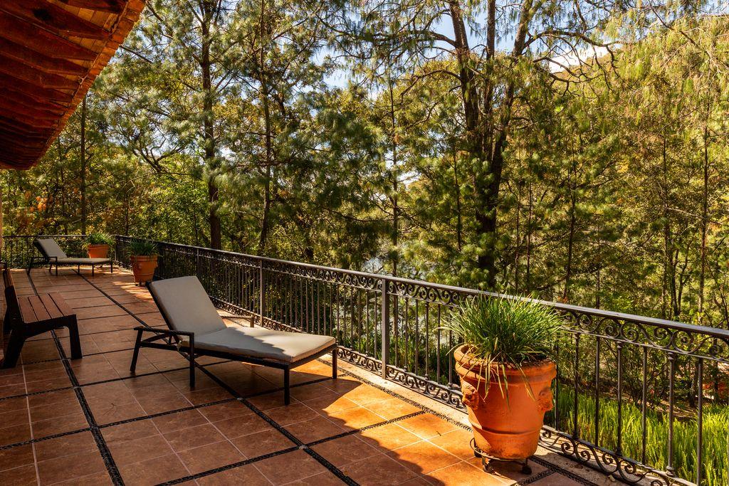 Sierra Lago Resort & Spa