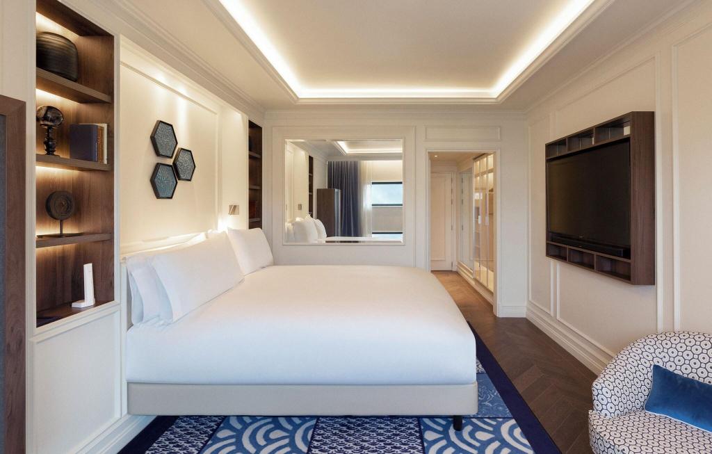 Sofitel Barcelona Skipper