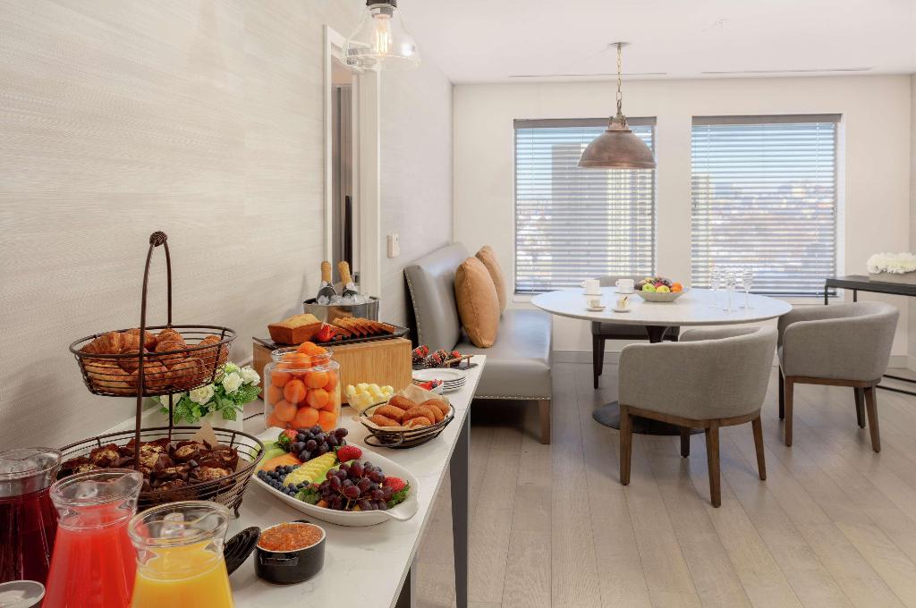 DoubleTree Suites by Hilton Hotel Boston-Cambridge