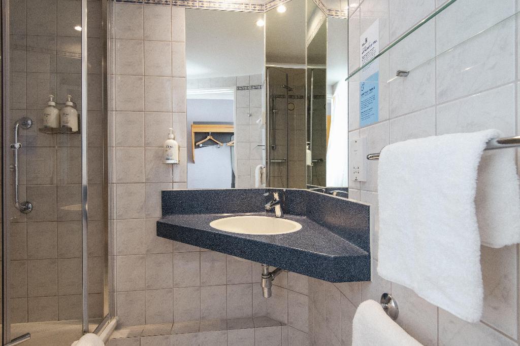 Holiday Inn Express Exeter East