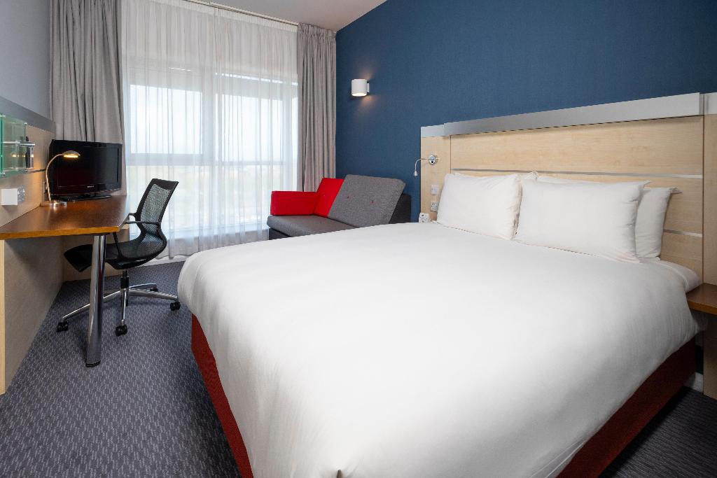Holiday Inn Express Swindon City Centre