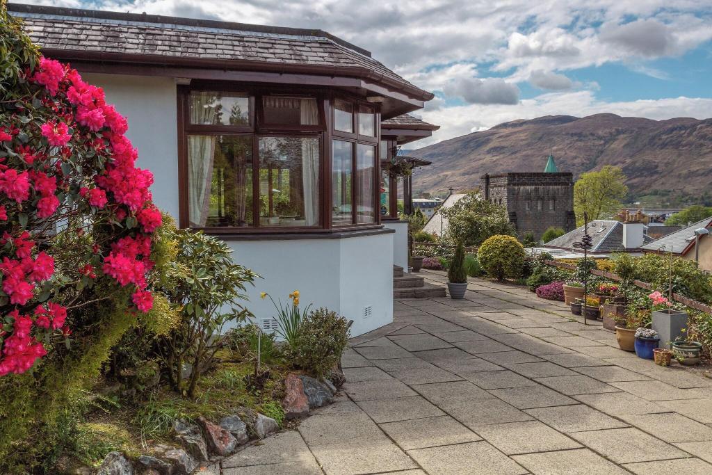 Guisachan Guest House