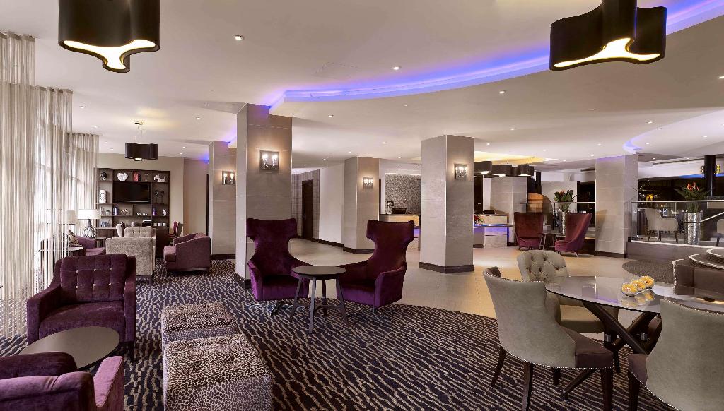 Doubletree By Hilton Hotel Woking