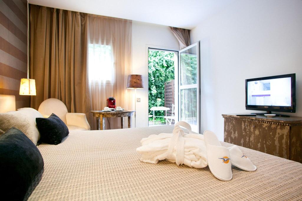 Globales Acis & Galatea Hotel