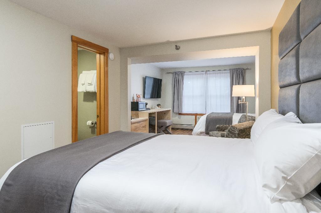 Grey Fox Inn & Resort
