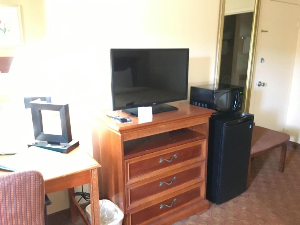 Quality Inn & Suites Hanes Mall