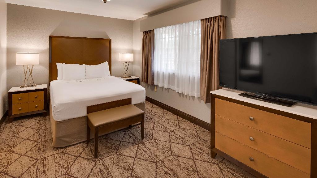 Best Western Plus Longbranch Hotel & Convention Ce