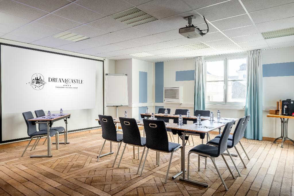 Hotel Dream Castle Paris, Frankreich, Magny-le-Hongre. Großes 32