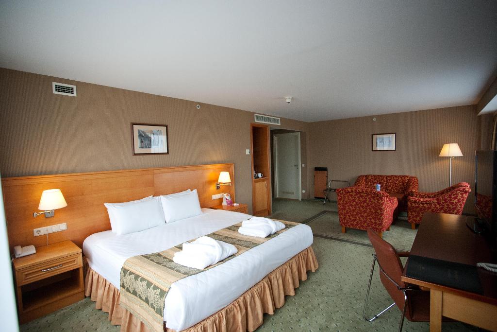 hotel-thumb