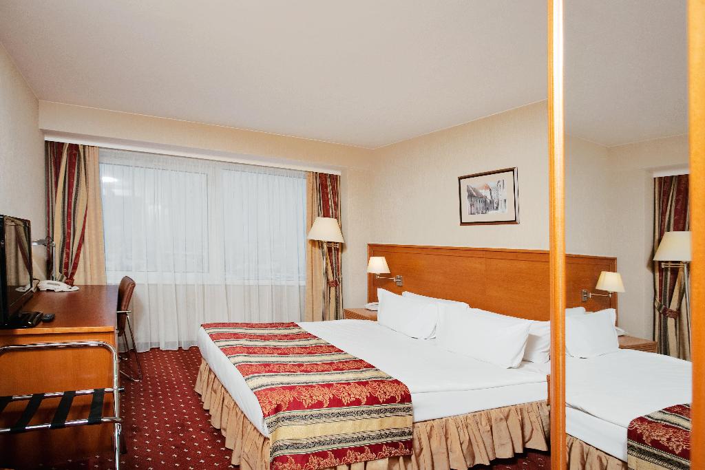 hotel-thumb