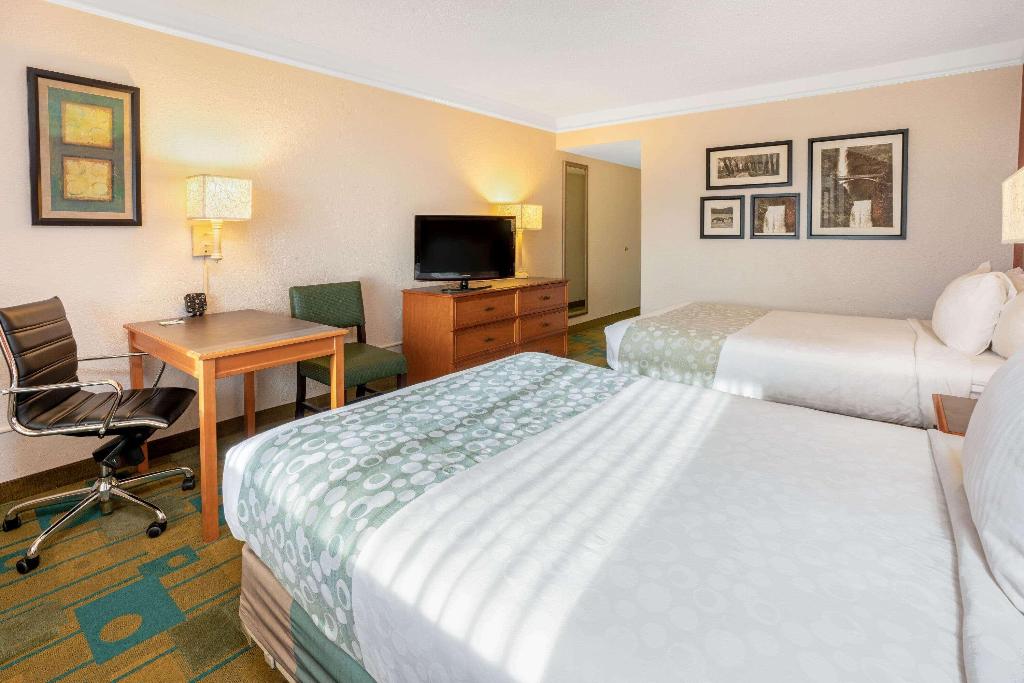La Quinta Inn & Suites Seattle Sea-Tac Airport