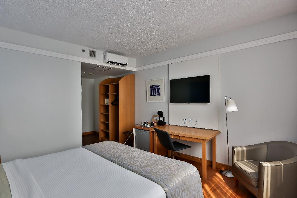 hotel-thumb