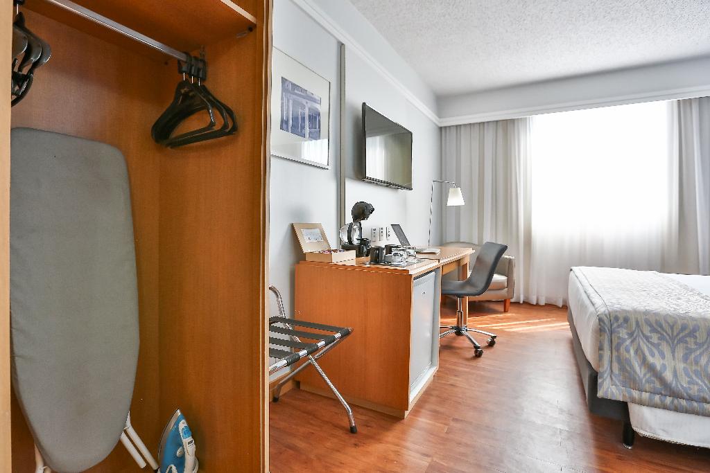 hotel-thumb