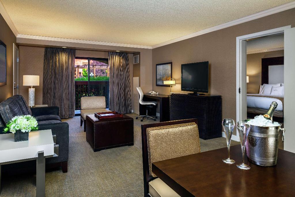 Doubletree by Hilton Sonoma Wine Country