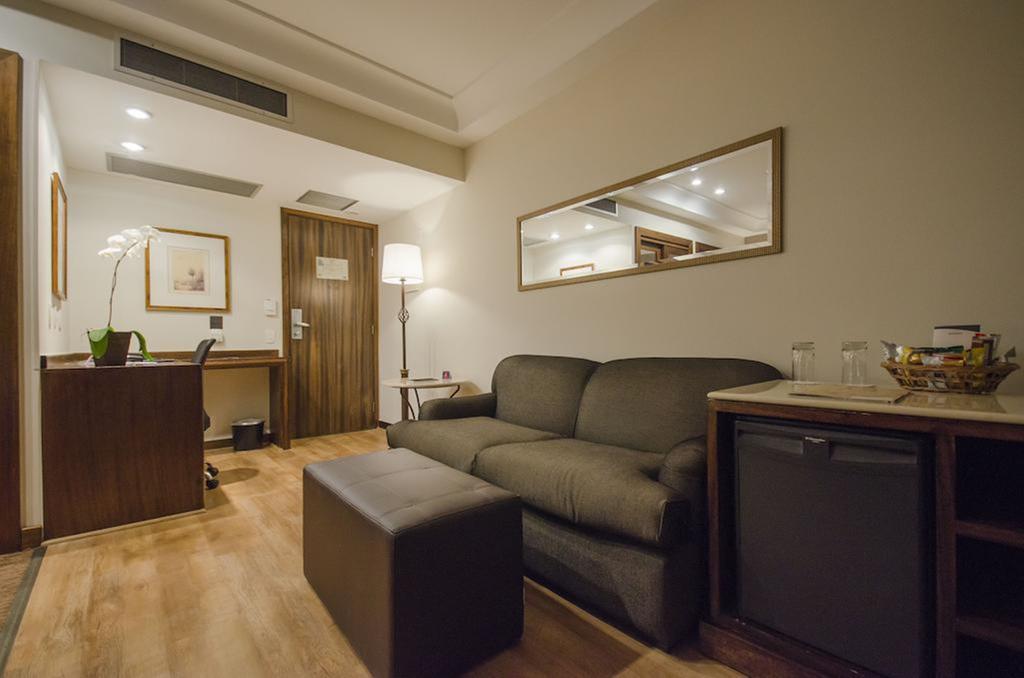 hotel-thumb