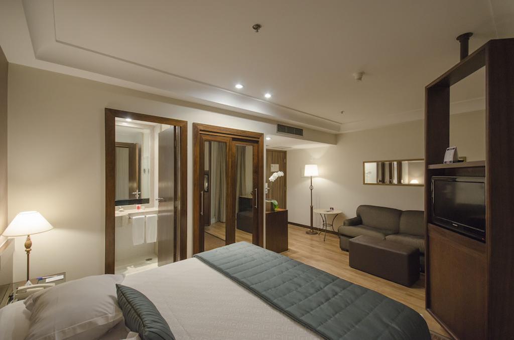 hotel-thumb