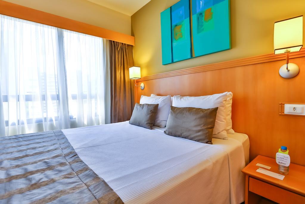 hotel-thumb