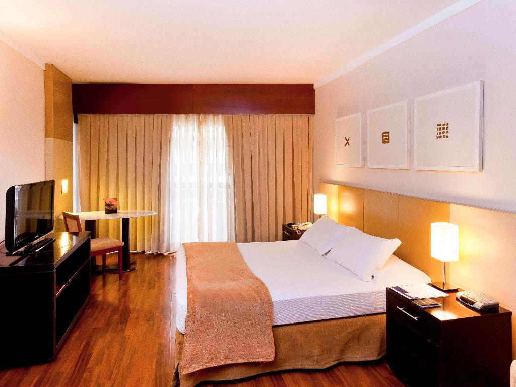 hotel-thumb