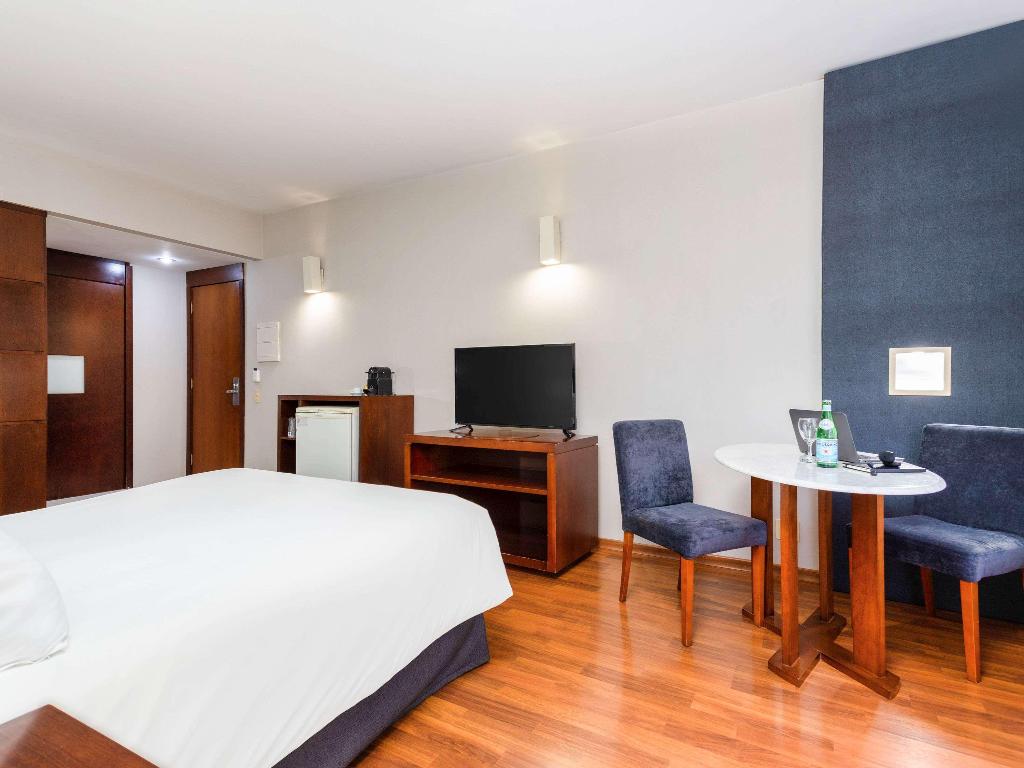 hotel-thumb
